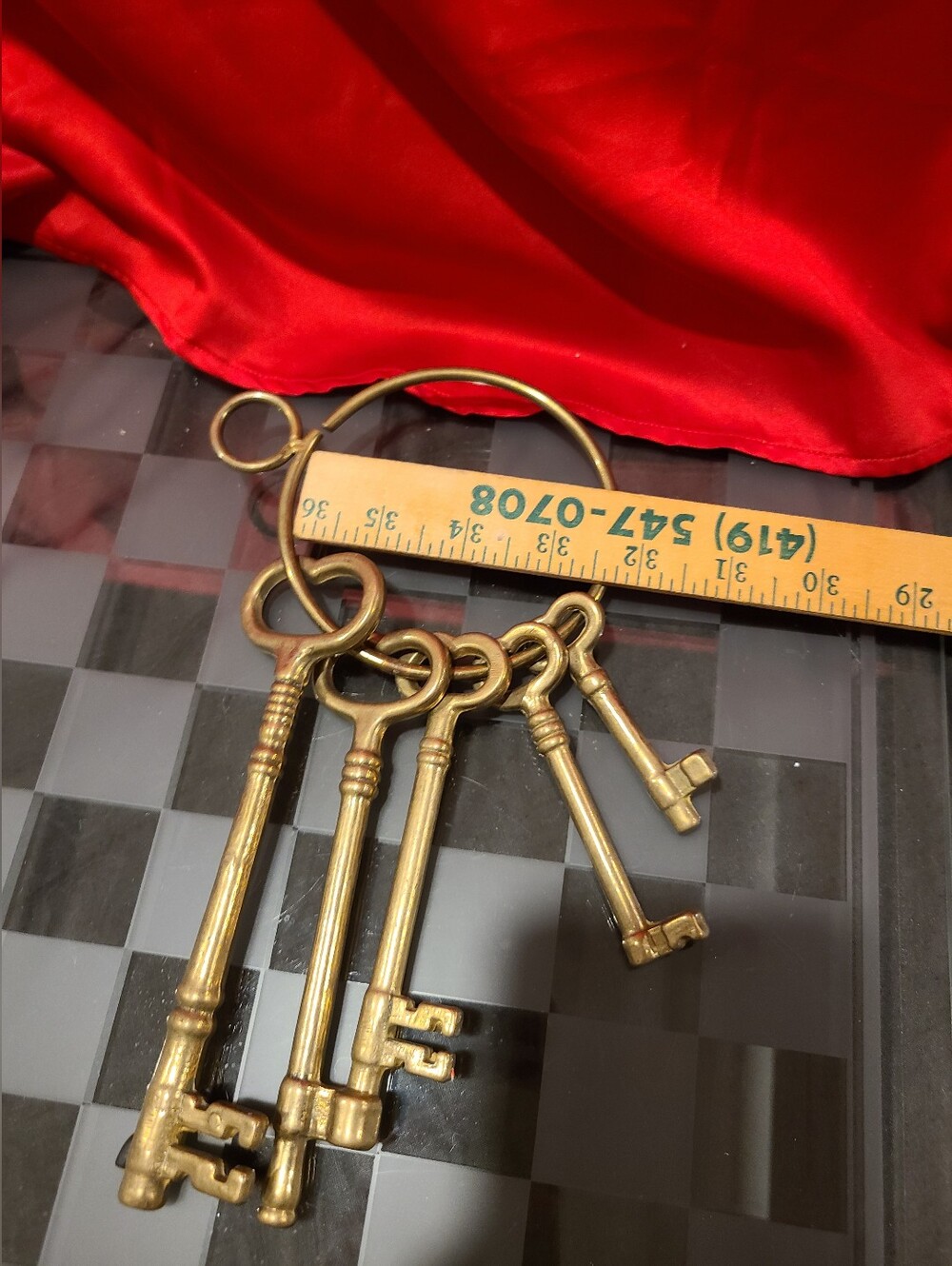 Antique Style Brass Skeleton Key Set - Gold Tone